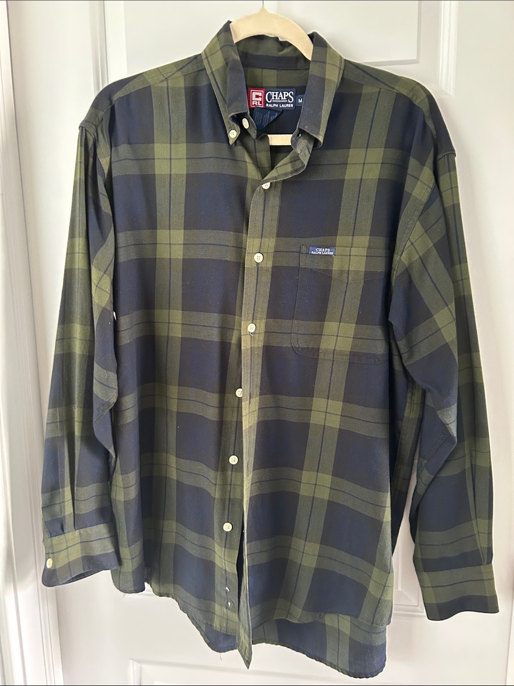Ralph Lauren Chaps Vintage 90s size M Men's Olive and Navy Plaid Button-Down